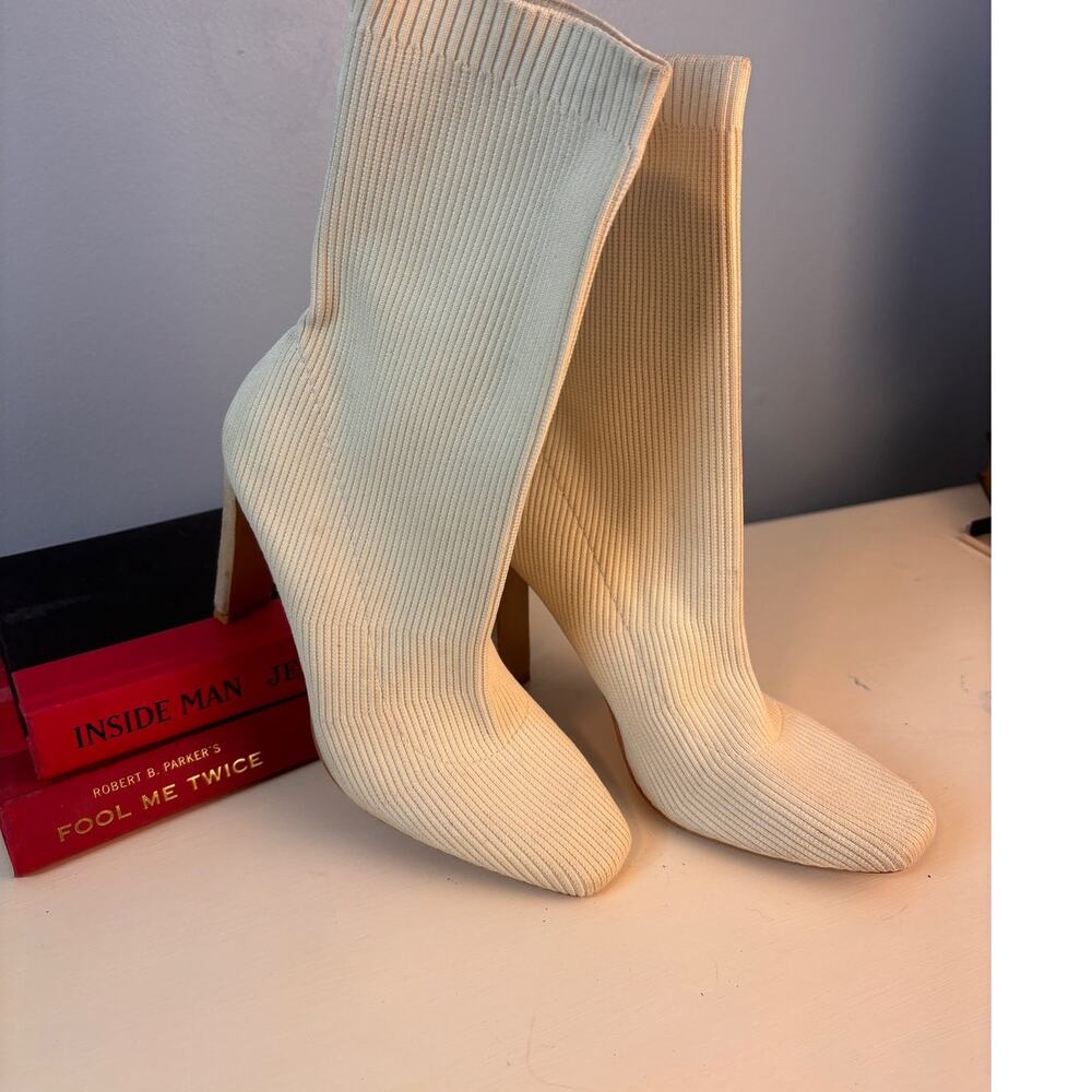 Cuccoo White Square Toe Sock Bootie Slip On Boots Heels Size 39 or 8.5 Shoes